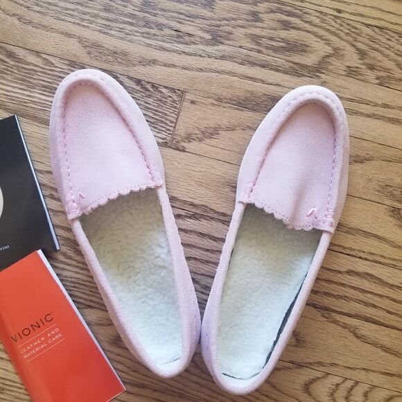 NWOT Vionic Leather Shoes - Picture 2 of 8